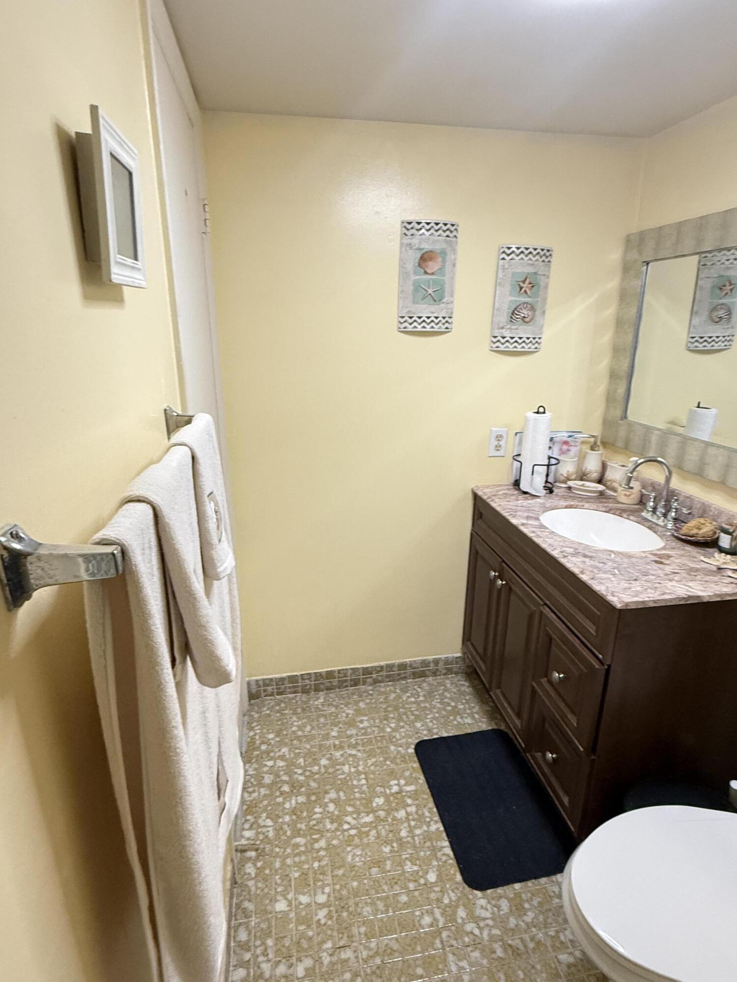 SUNRISE LAKES 31 CONDO - Residential