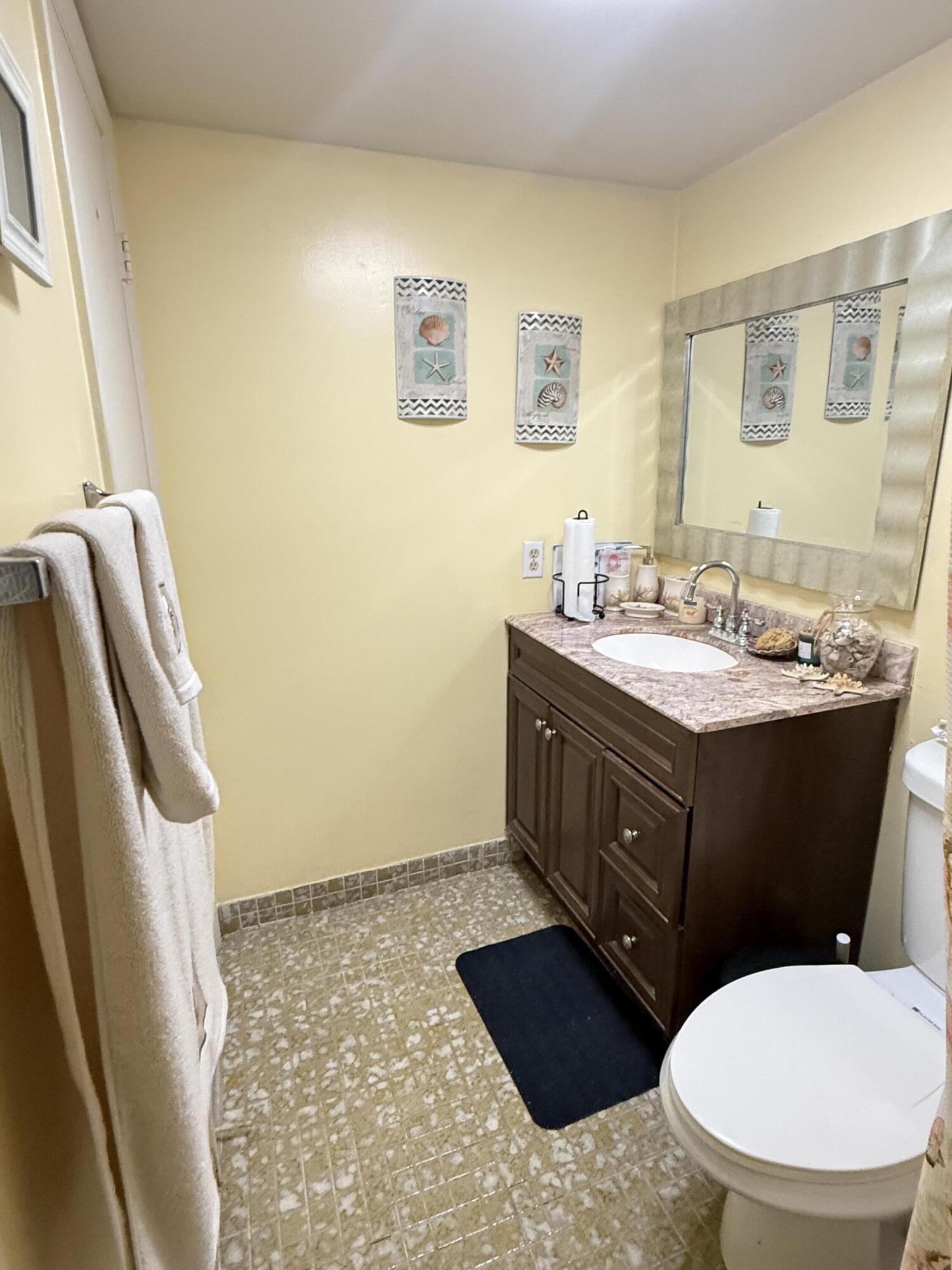 SUNRISE LAKES 31 CONDO - Residential