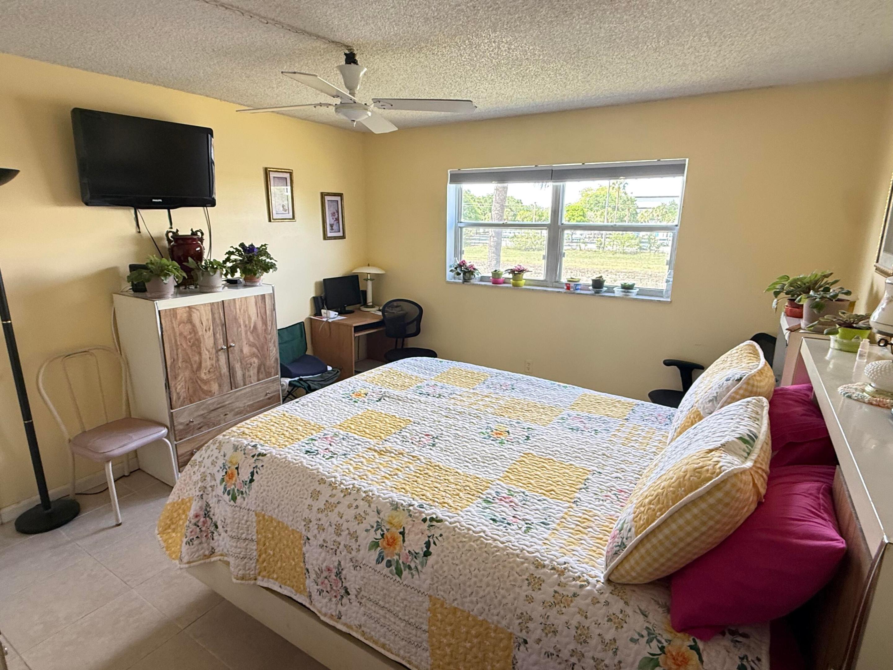 SUNRISE LAKES 31 CONDO - Residential