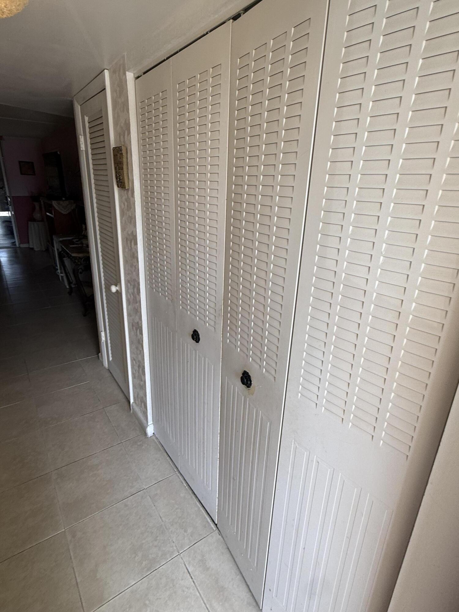 SUNRISE LAKES 31 CONDO - Residential