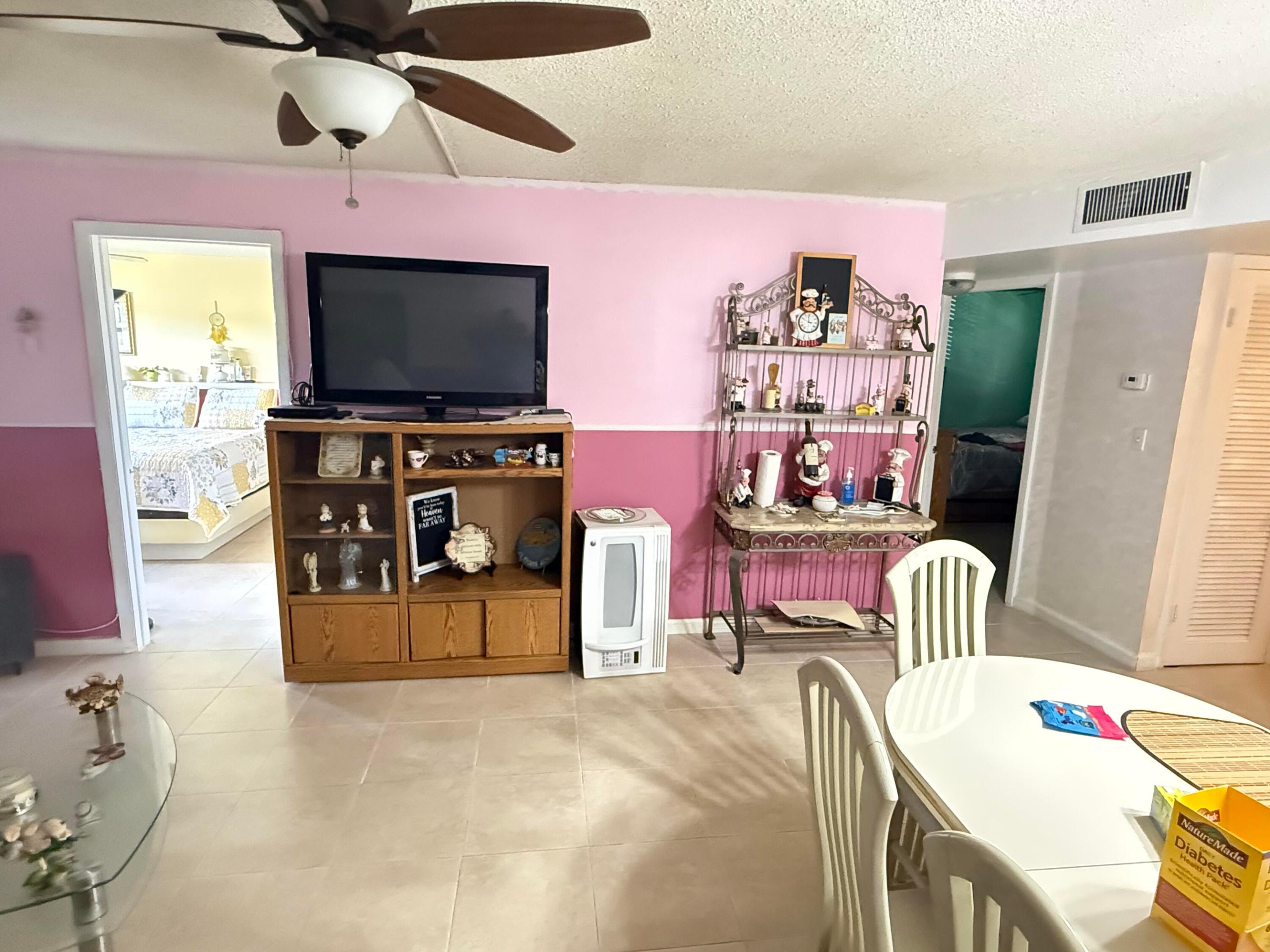 SUNRISE LAKES 31 CONDO - Residential