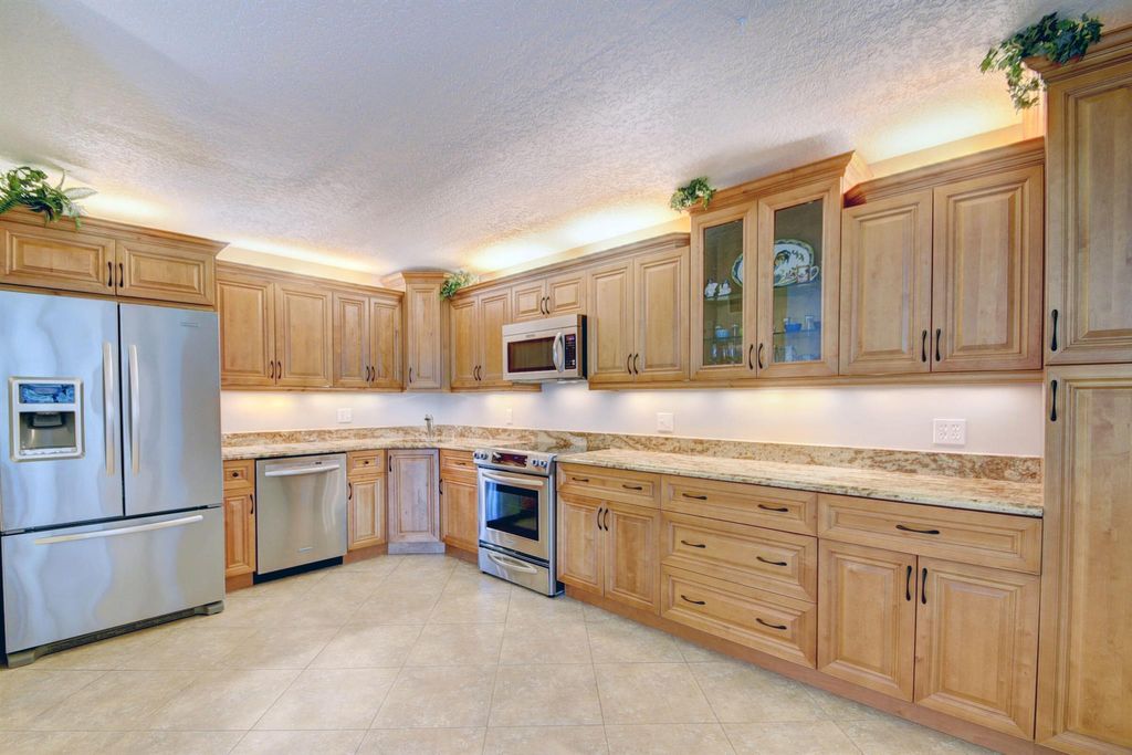 Photo of 319 Pine Ridge Circle #C-1, Greenacres, FL 33463 (MLS # R10963378)