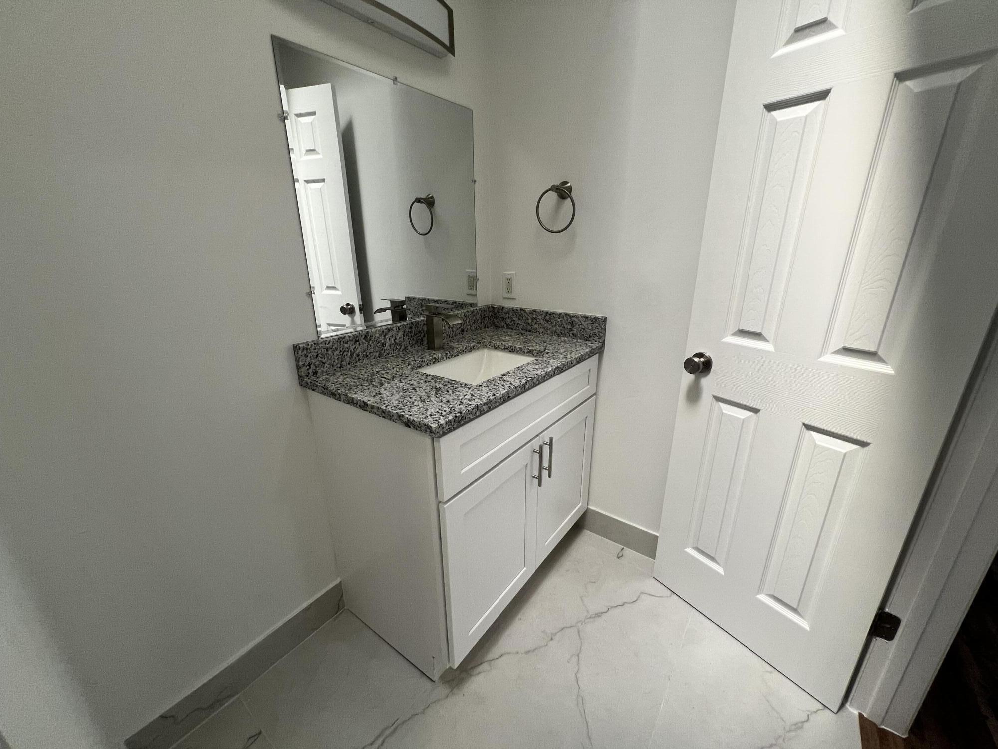 COUNTRY CLUB TOWNHOMES CONDO - Residential Lease