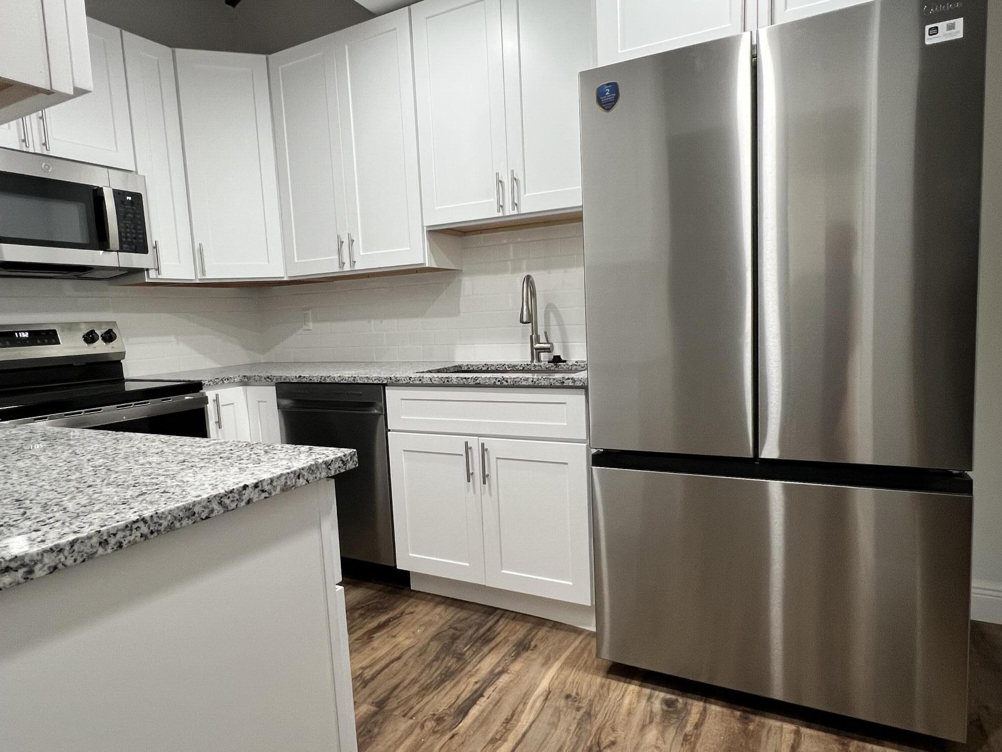 COUNTRY CLUB TOWNHOMES CONDO - Residential Lease