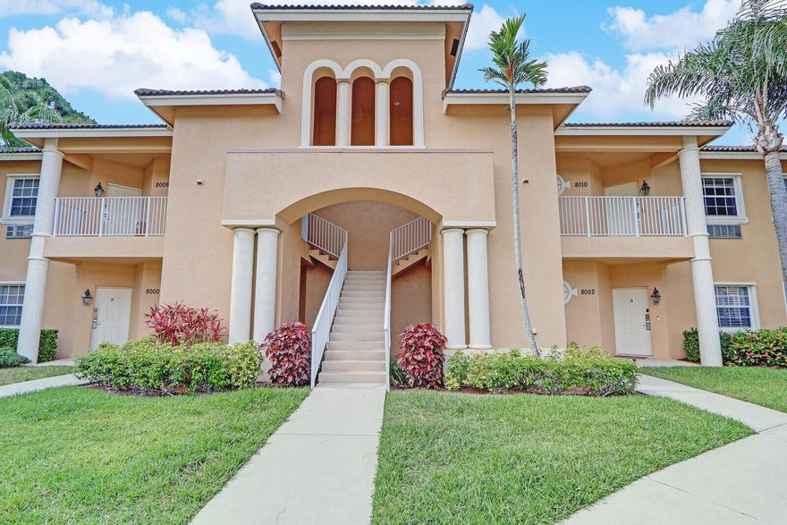 Beautifully Furnished Efficiency Apartment Available Immediately! Close to Shopping & 95. Community Offers Pool, Tennis, Golf (with membership) & Exercise Room. Note: Seller reserves the right to sell the property and to give tenant 90 days notice to vacate in the event, the seller accepts the contract. For this unit only 1 automobile is permitted. NOTE; FIRST, LAST, & SECURITY DEPOSIT DUE UPON SIGNING OF RENTAL CONTRACT.ALL ROOM SIZES ARE APPROXIMATE.