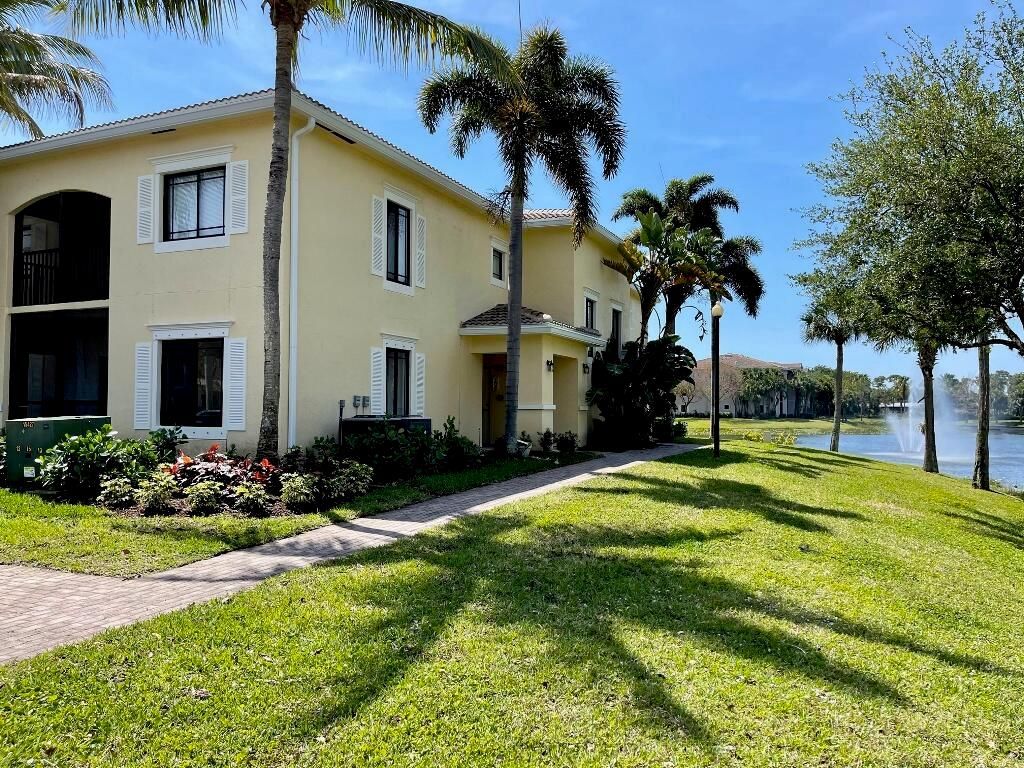 Photo of 2814 Grande Parkway #105, Palm Beach Gardens, FL 33410 (MLS # R11077631)