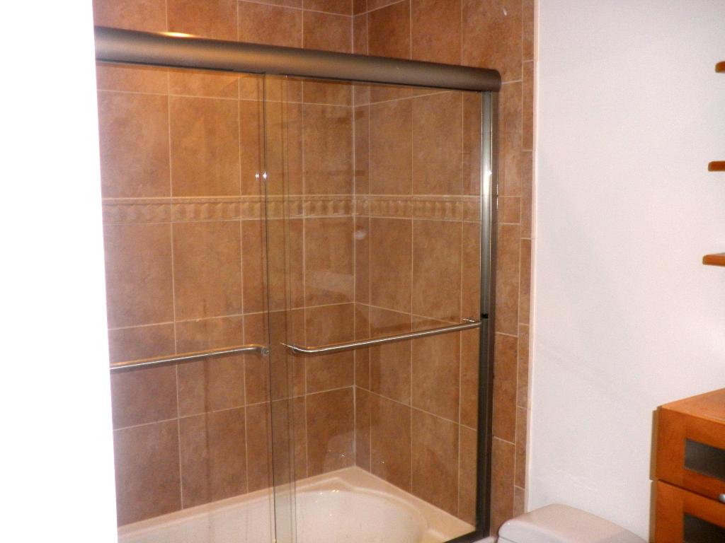 WINDWOOD UNIT I - Residential Lease