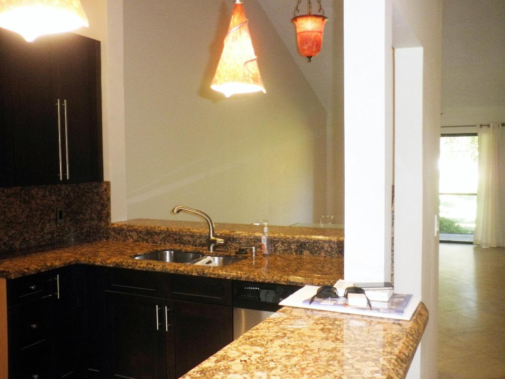 WINDWOOD UNIT I - Residential Lease