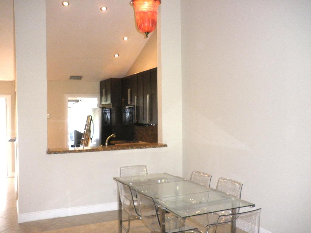 WINDWOOD UNIT I - Residential Lease