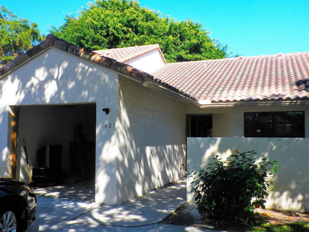 WINDWOOD UNIT I - Residential Lease