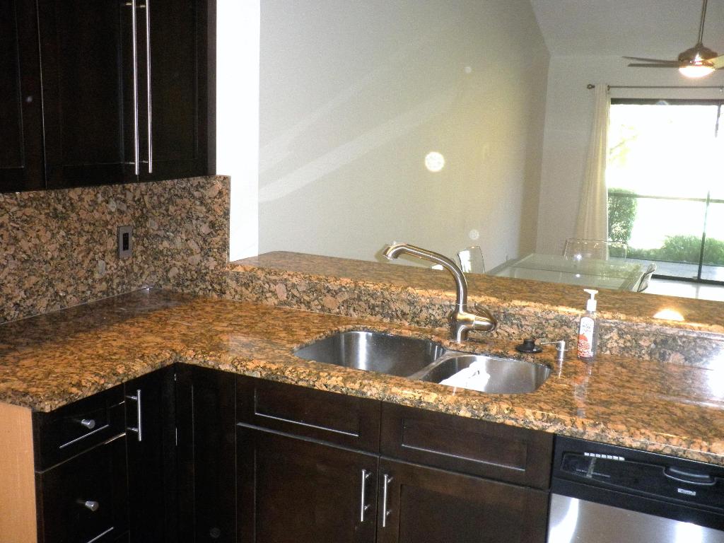 WINDWOOD UNIT I - Residential Lease