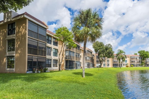 Tiny photo for 6427 CORAL LAKE Drive #303, Margate, FL 33063 (MLS # B26090633)