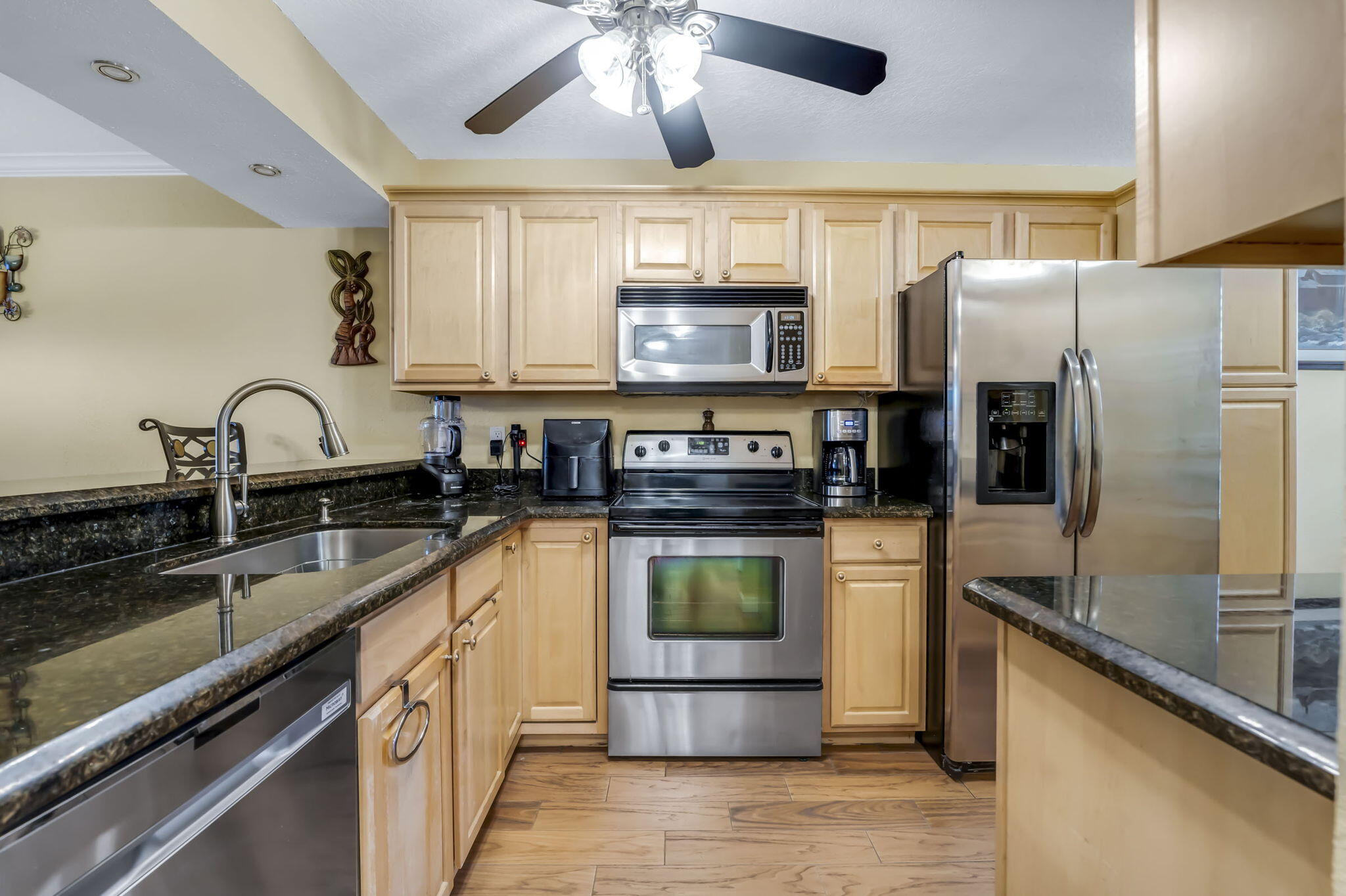 6427 CORAL LAKE Drive 303