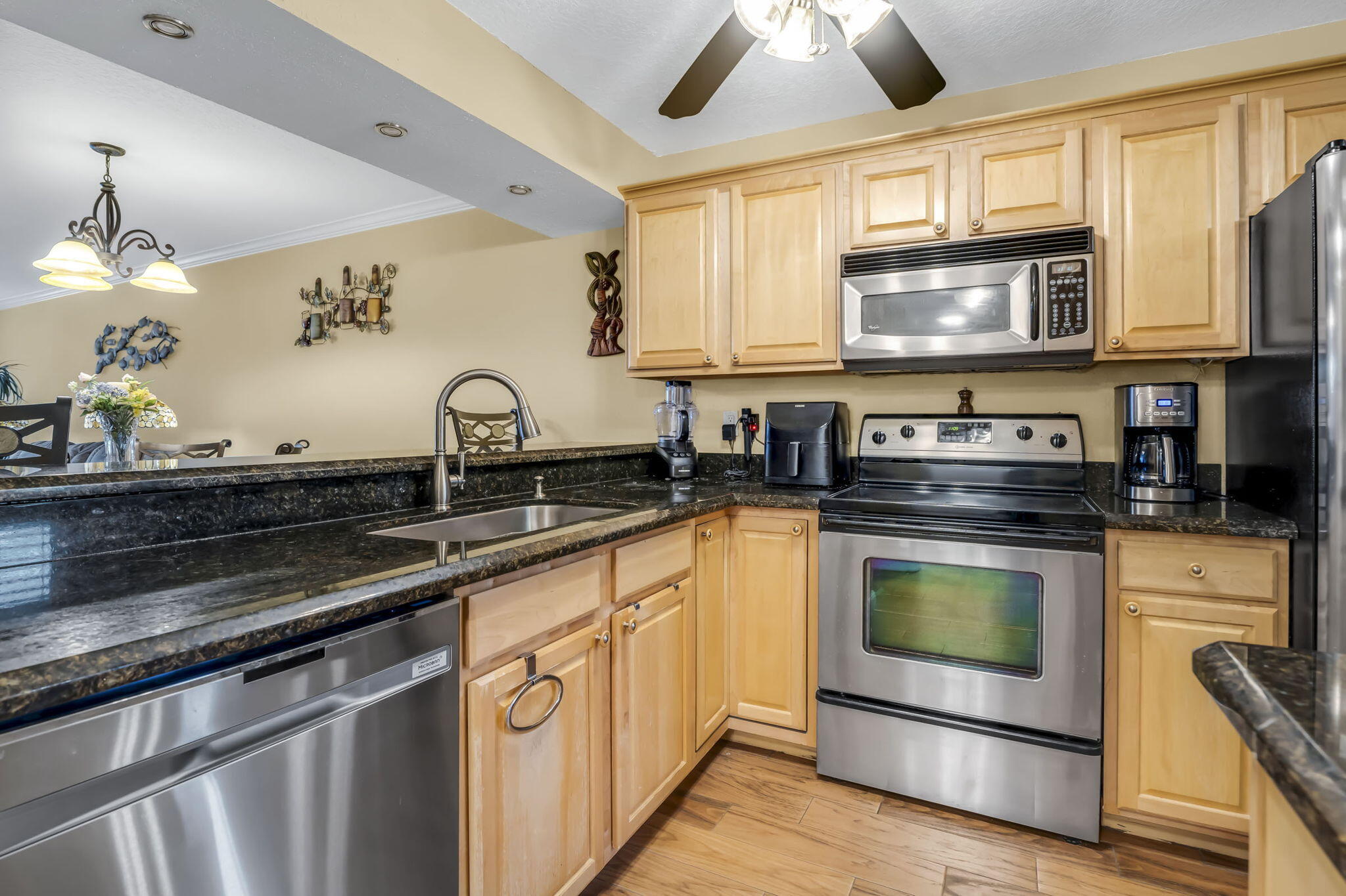 6427 CORAL LAKE Drive 303