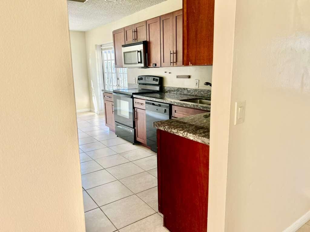 SUNRISE GOLF VILLAGE SEC 21 - Residential