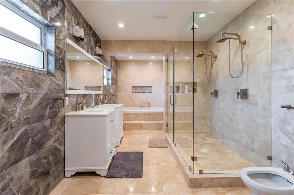 HOLLYWOOD HILLS NORTH SEC - Residential
