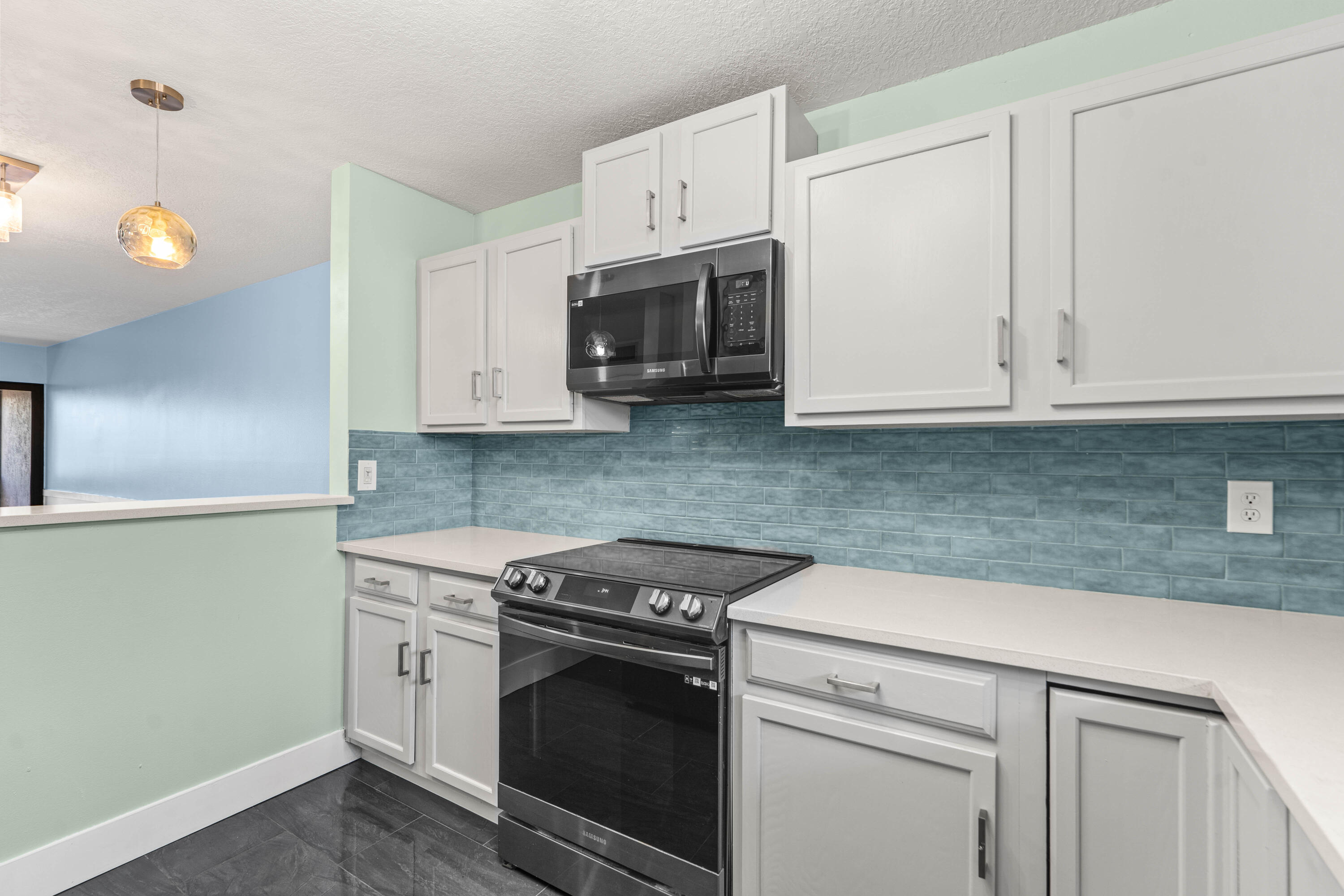 RIVEREDGE CONDO - Residential
