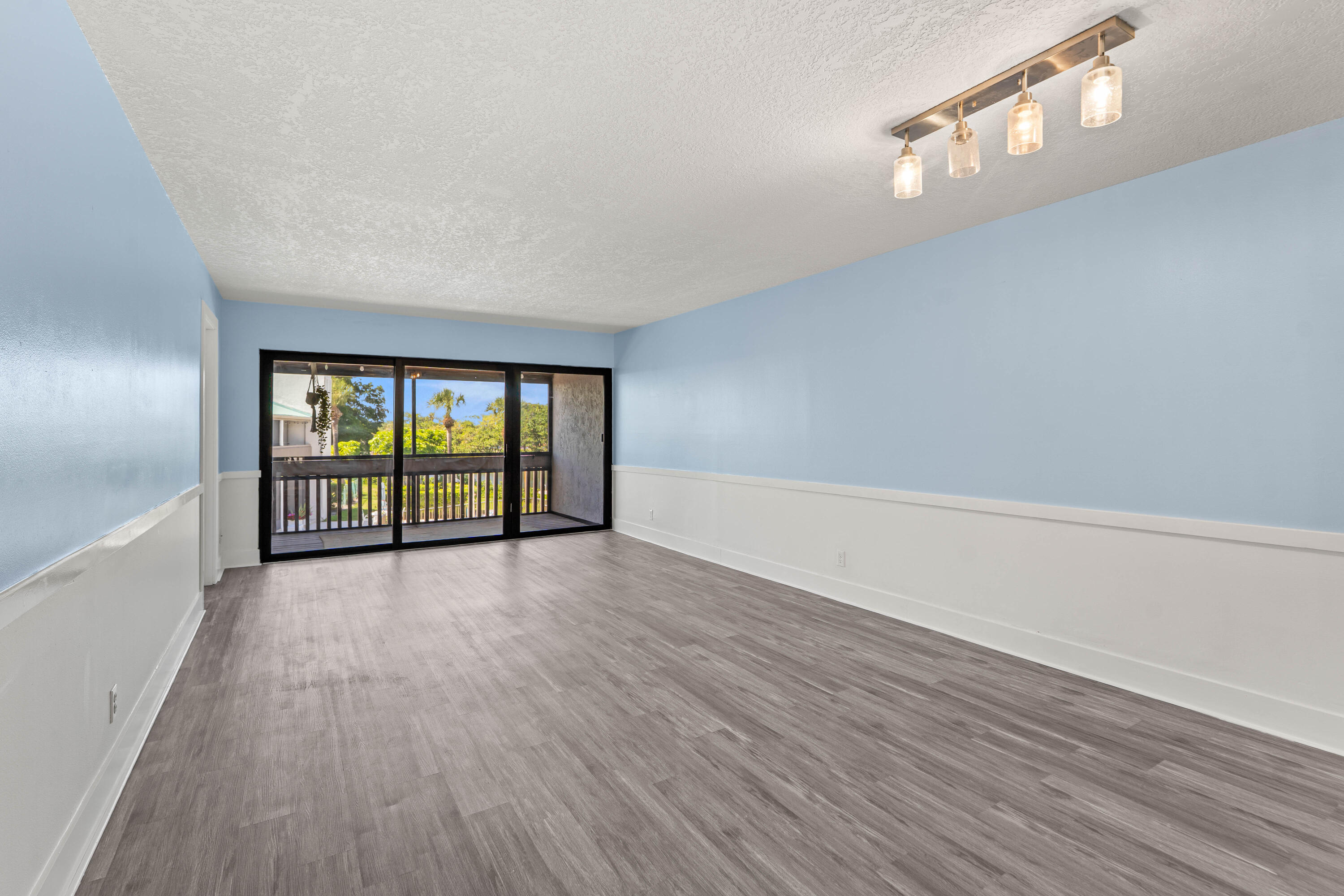 RIVEREDGE CONDO - Residential