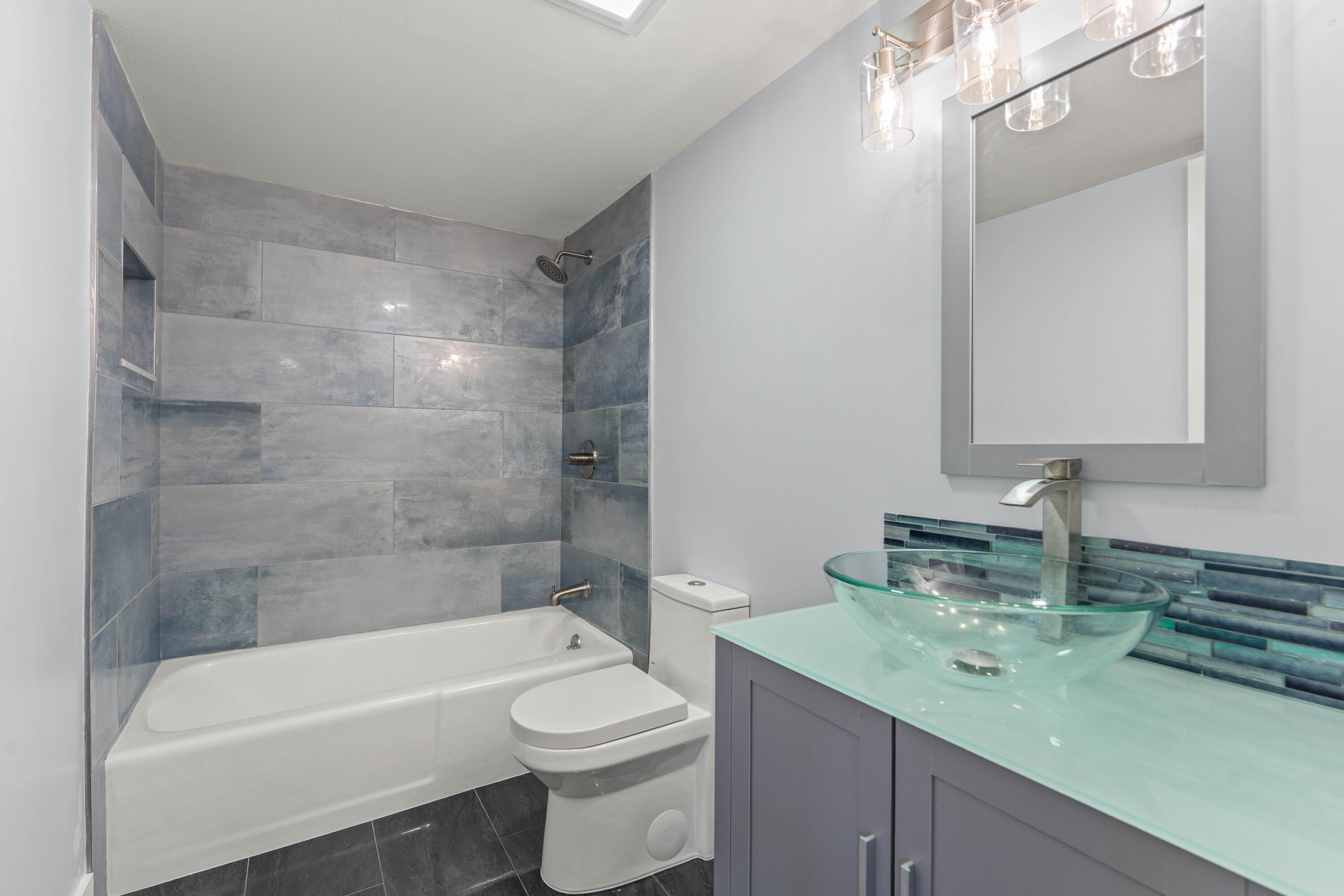 RIVEREDGE CONDO - Residential