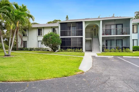 3624 Alder Drive Unit F1, West Palm Beach, FL MLS: R11082039