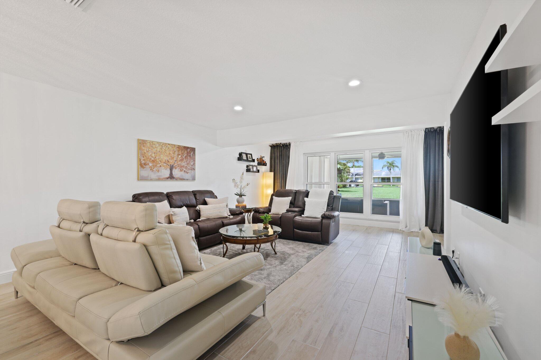 PINES OF DELRAY CONDO - Residential