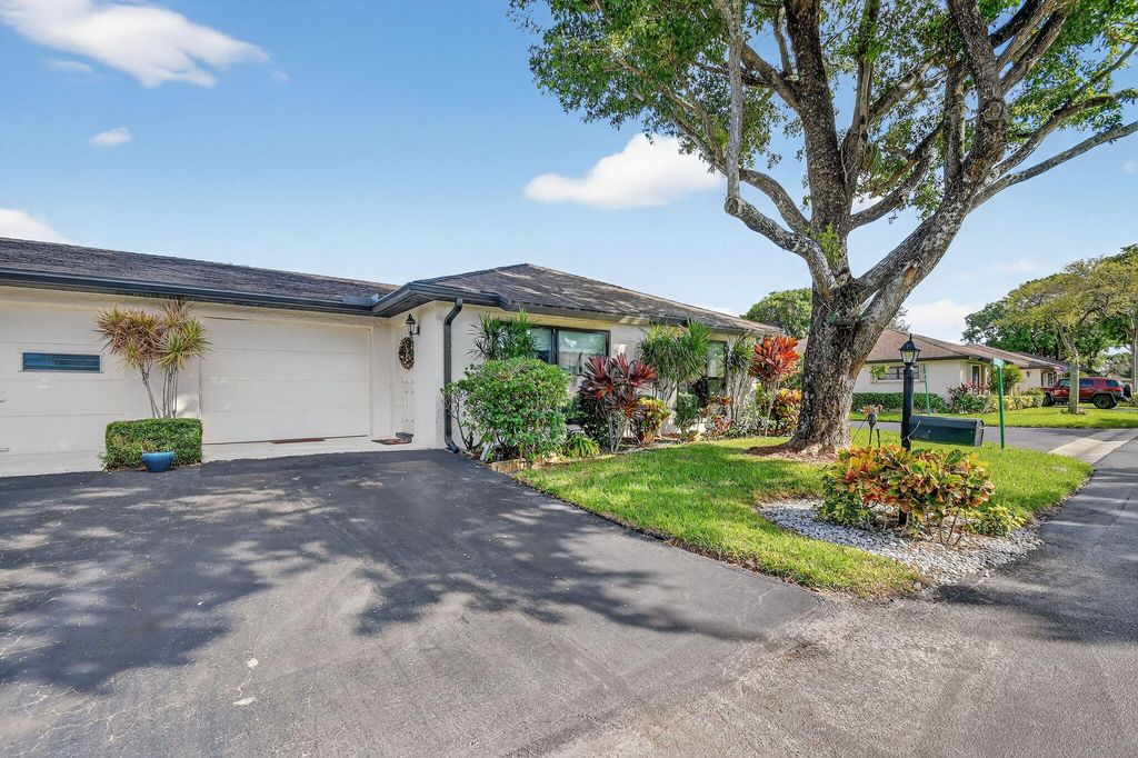 Photo of 4768 Storkwood Terrace #B, Boynton Beach, FL 33436 (MLS # R11130096)
