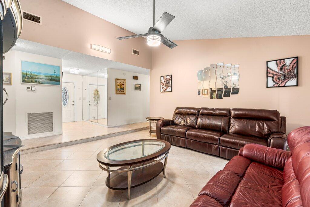 10633 Greenbriar Court