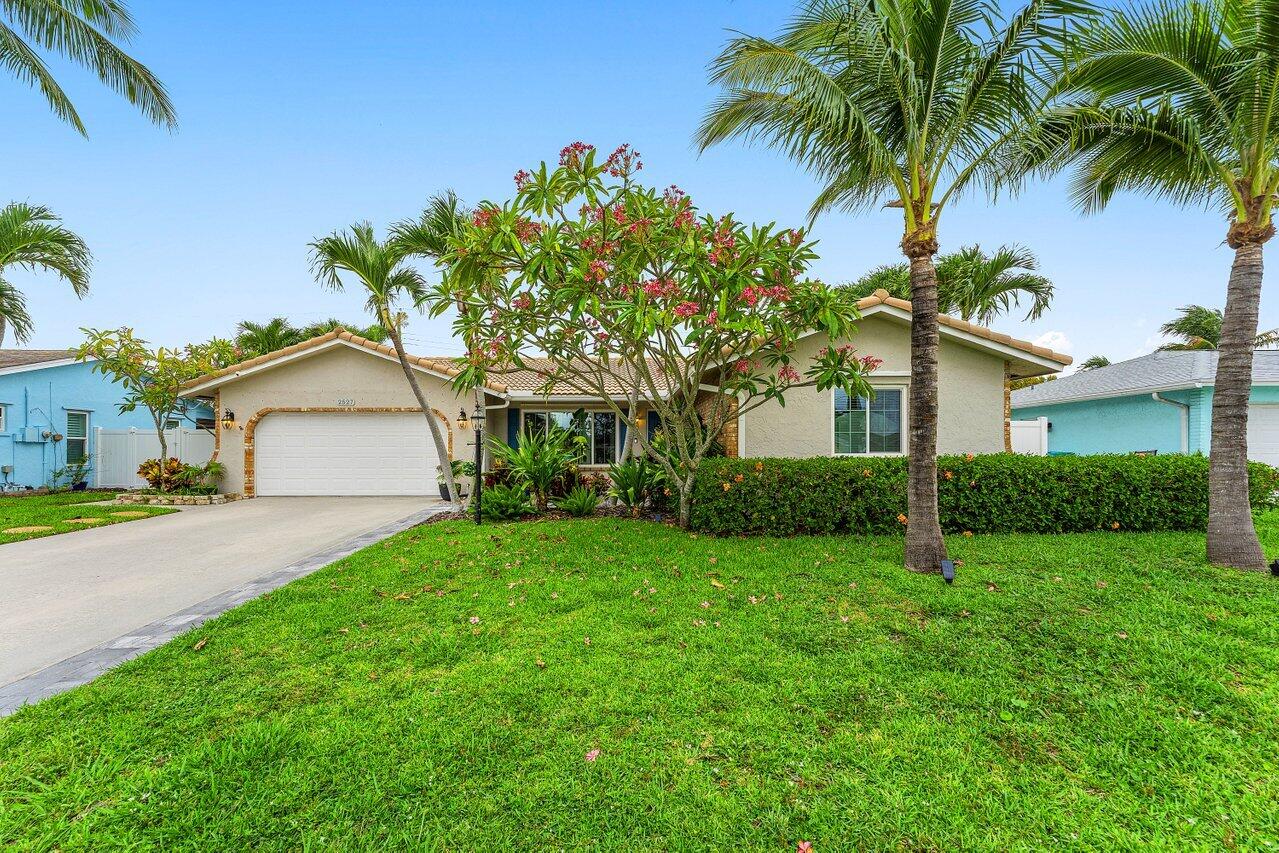 2527 SW 12th Street, Boynton Beach FL 33426