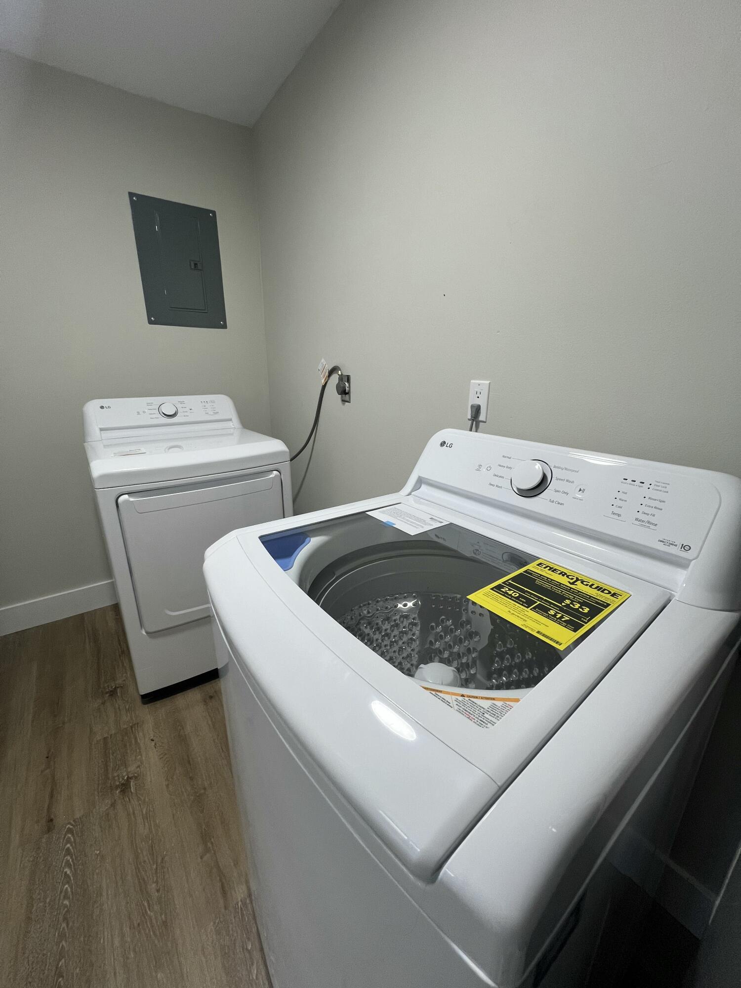 ROAN COURT - Residential Lease