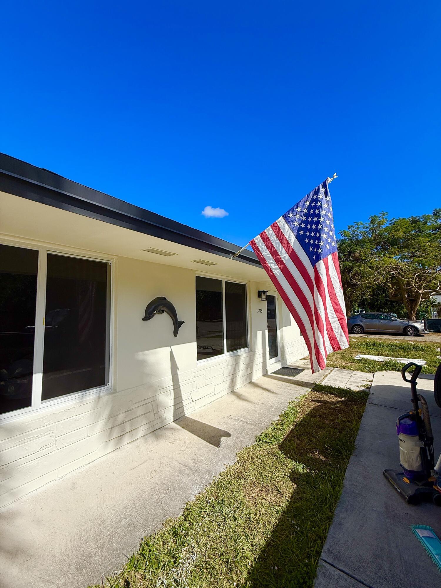 ROAN COURT - Residential Lease