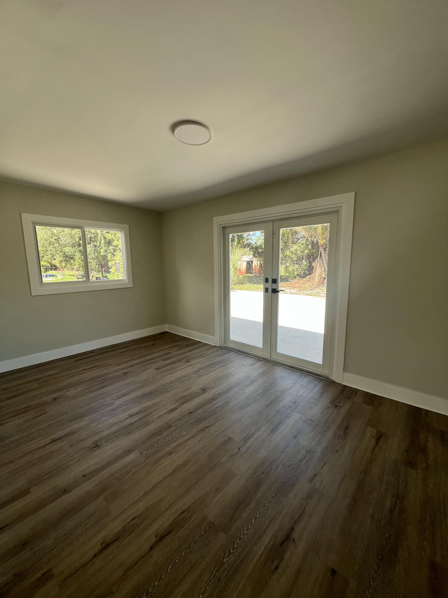 ROAN COURT - Residential Lease