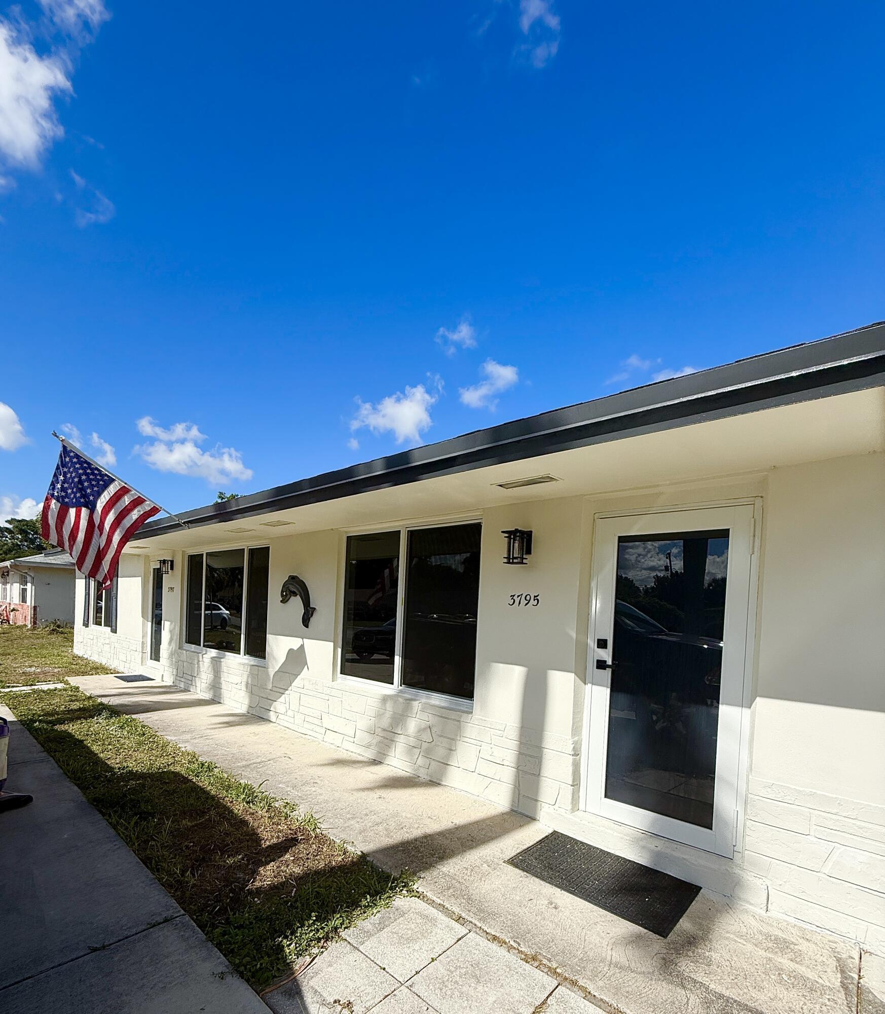 ROAN COURT - Residential Lease