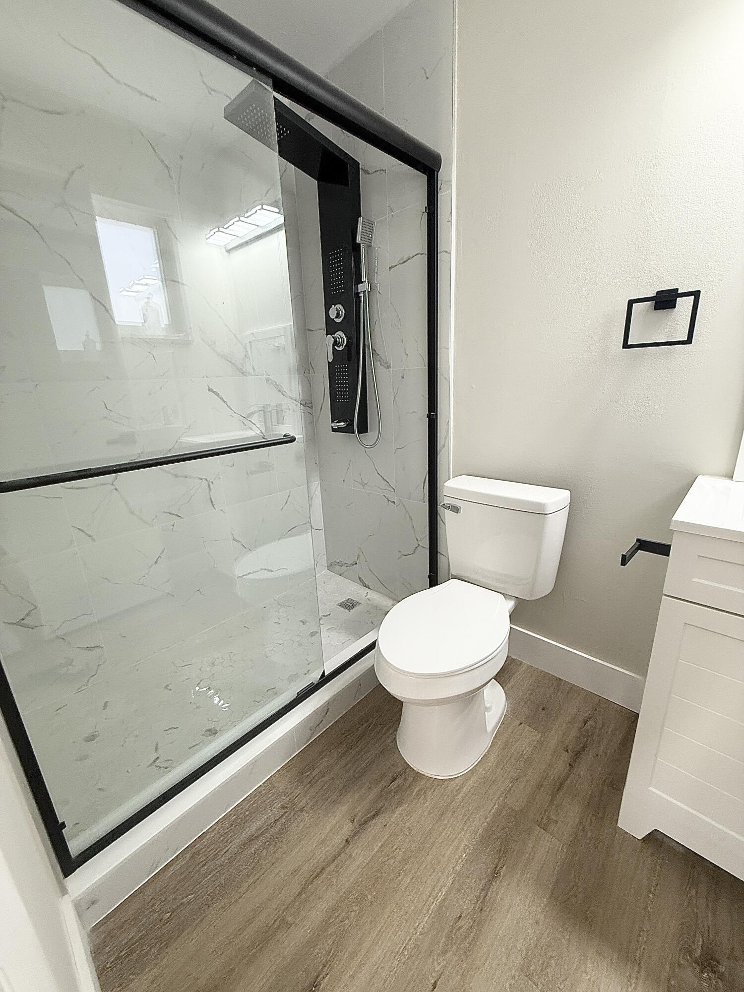 ROAN COURT - Residential Lease