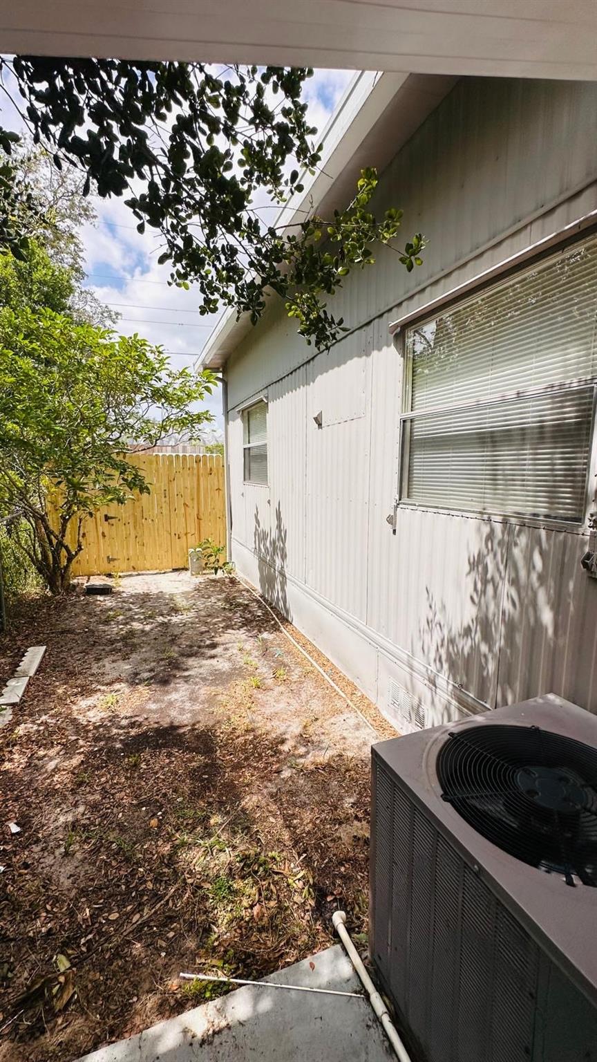 2031.10 - SEBRING MANOR - Residential Lease