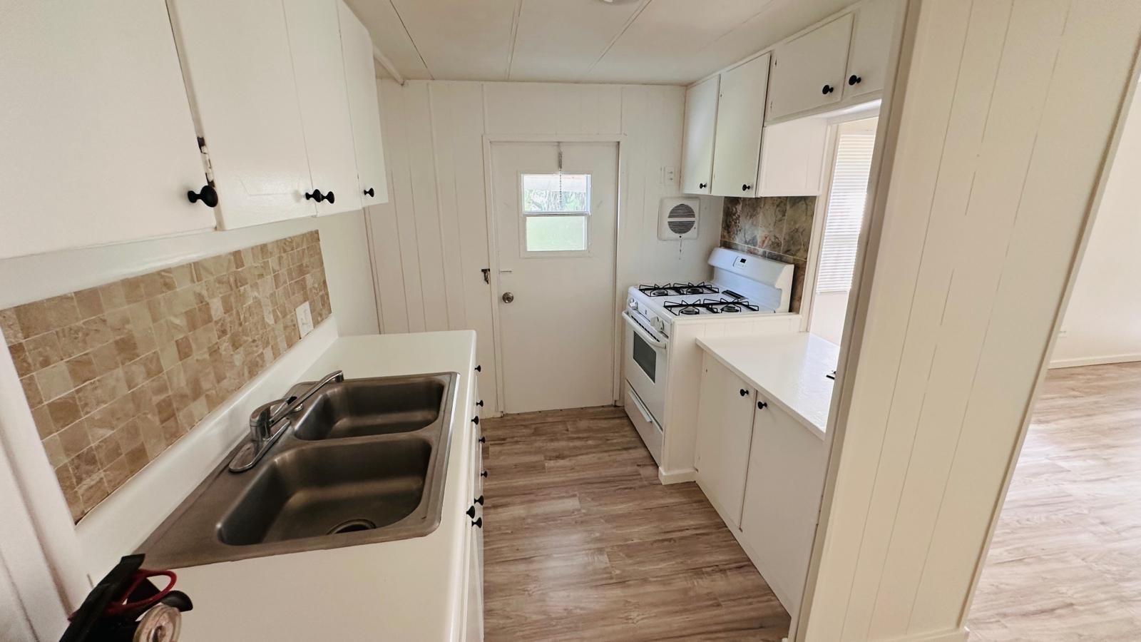 2031.10 - SEBRING MANOR - Residential Lease