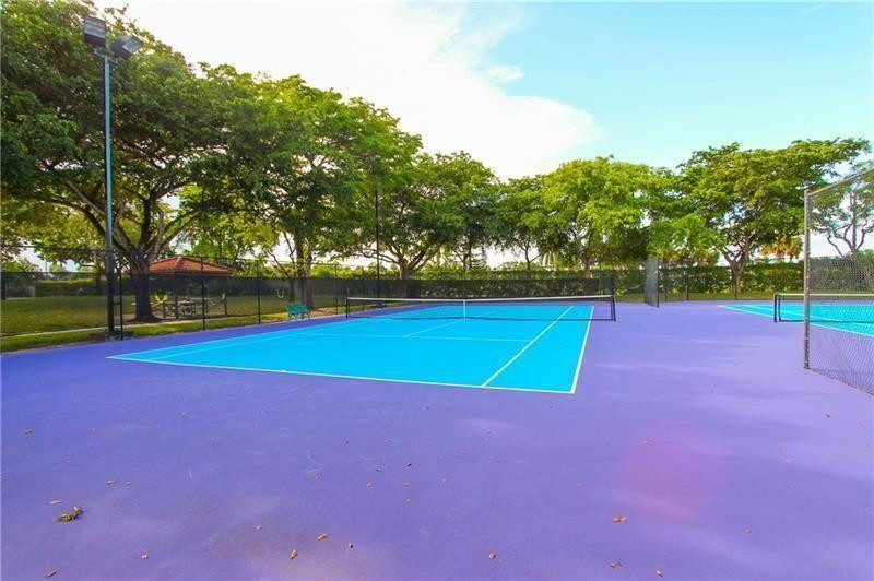 LAKE EMERALD - Residential Lease