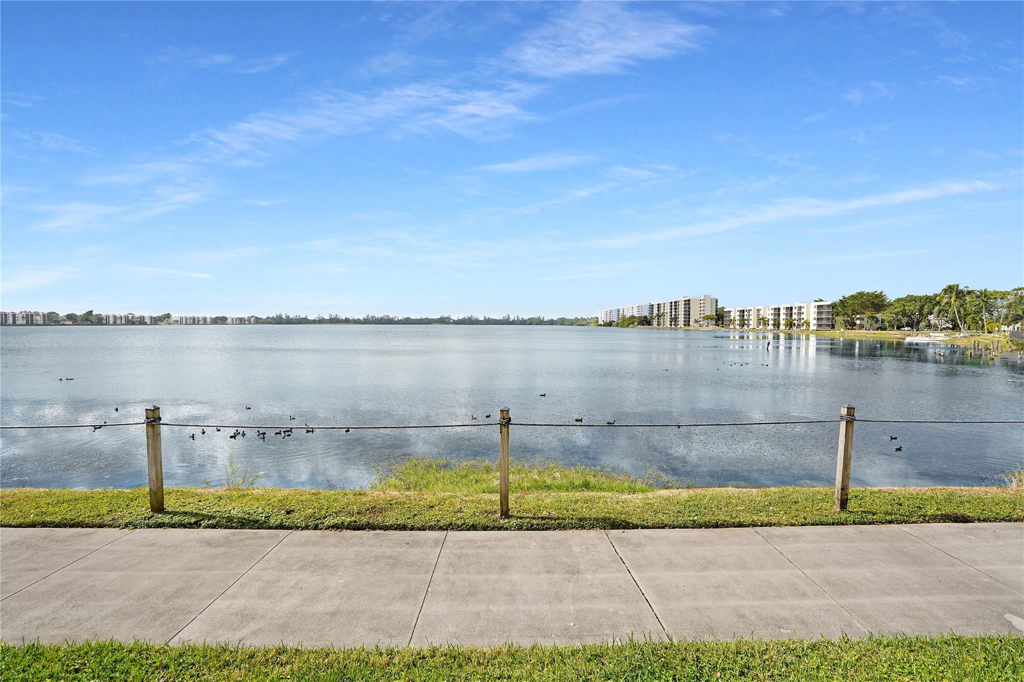 LAKE EMERALD - Residential Lease
