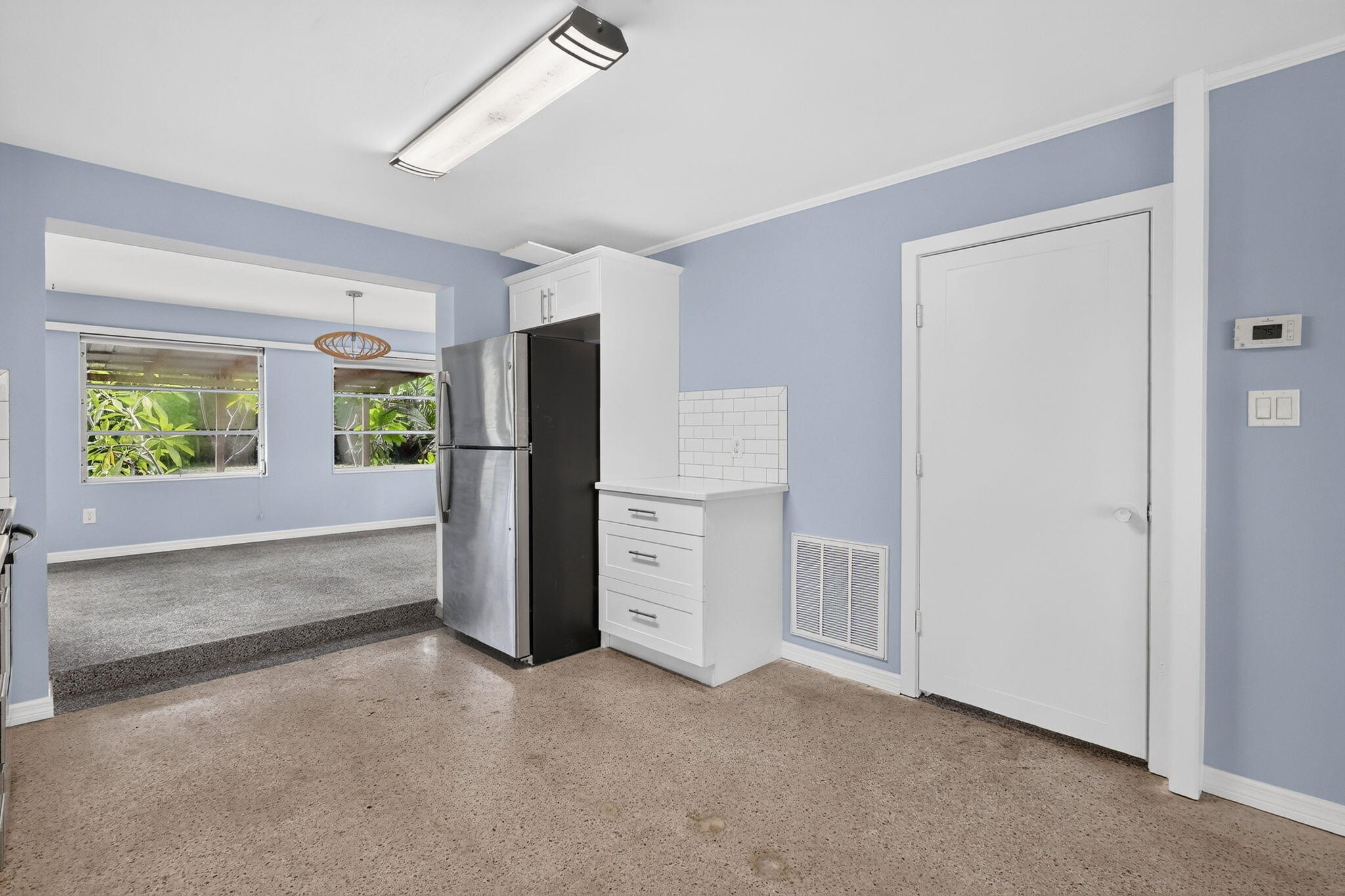 820 E 13TH Street