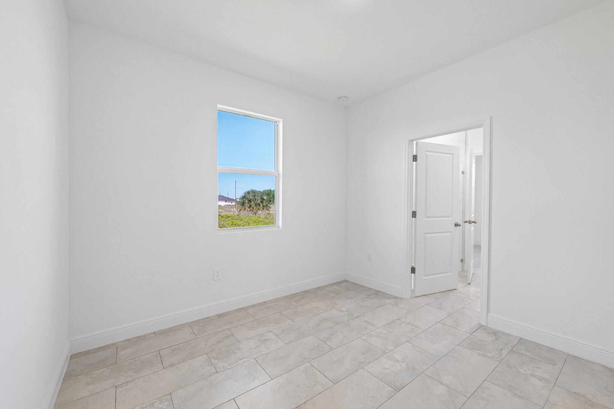PORT LABELLE UNIT 8 - Residential