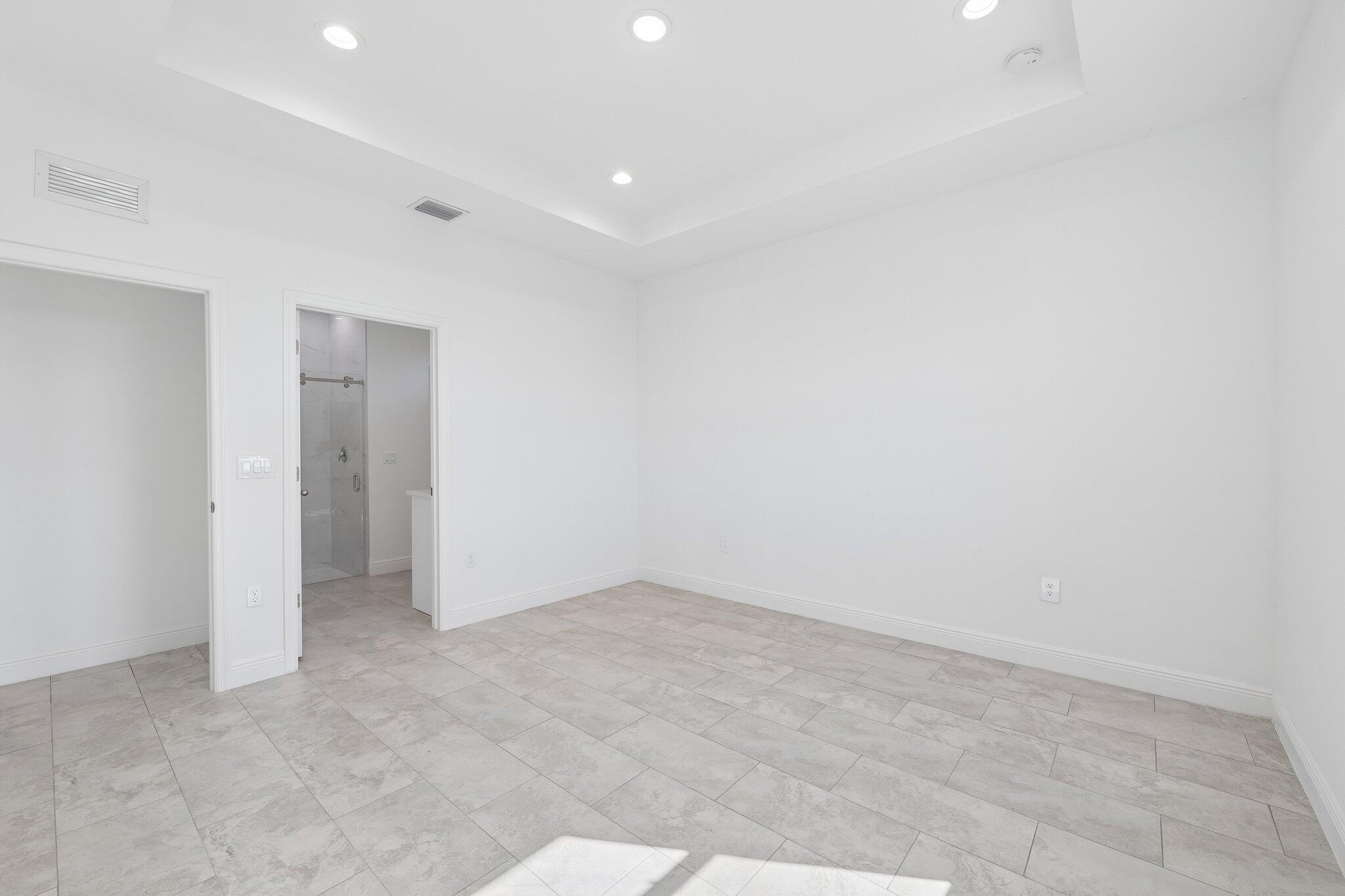 PORT LABELLE UNIT 8 - Residential