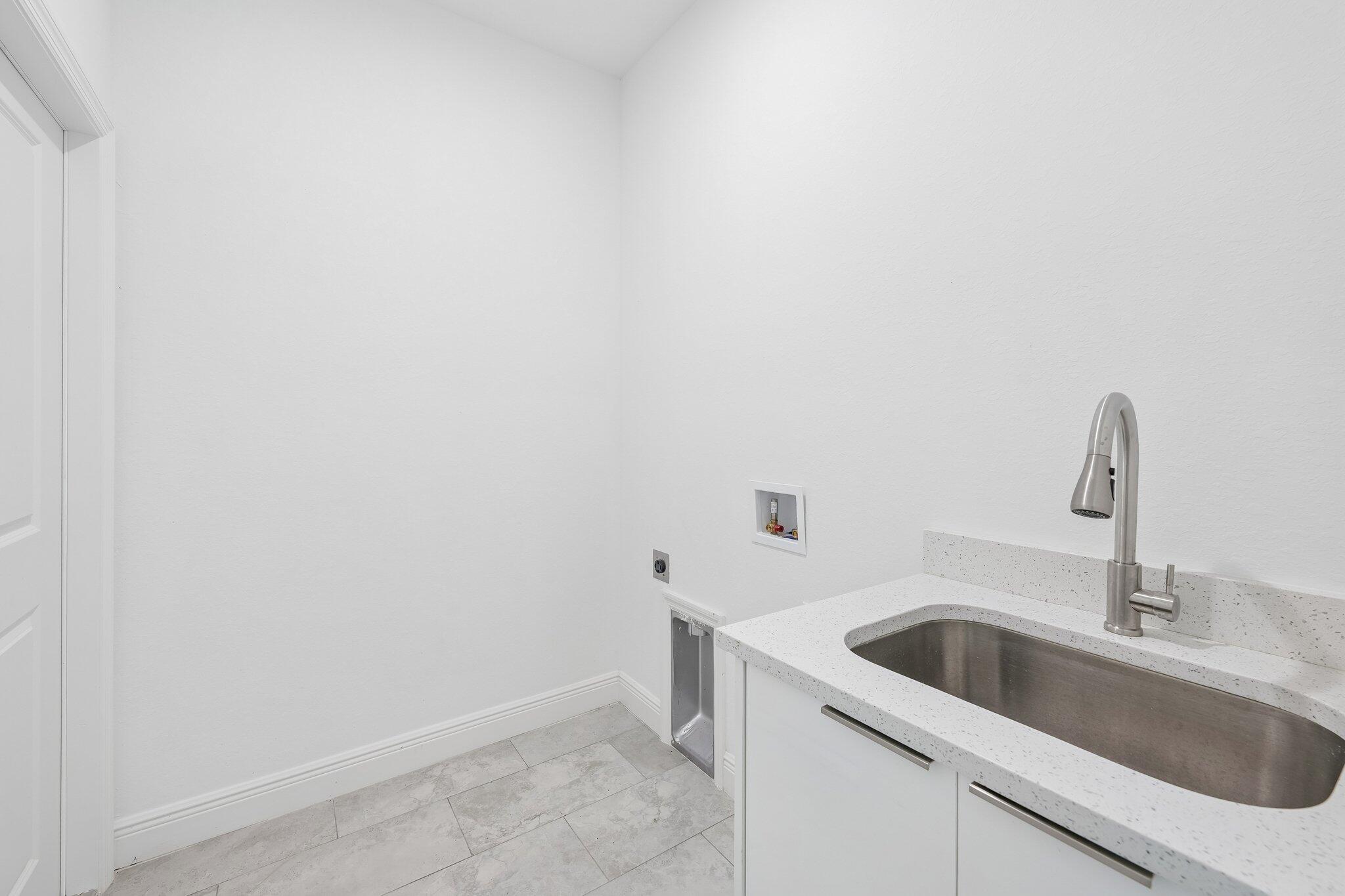 PORT LABELLE UNIT 8 - Residential