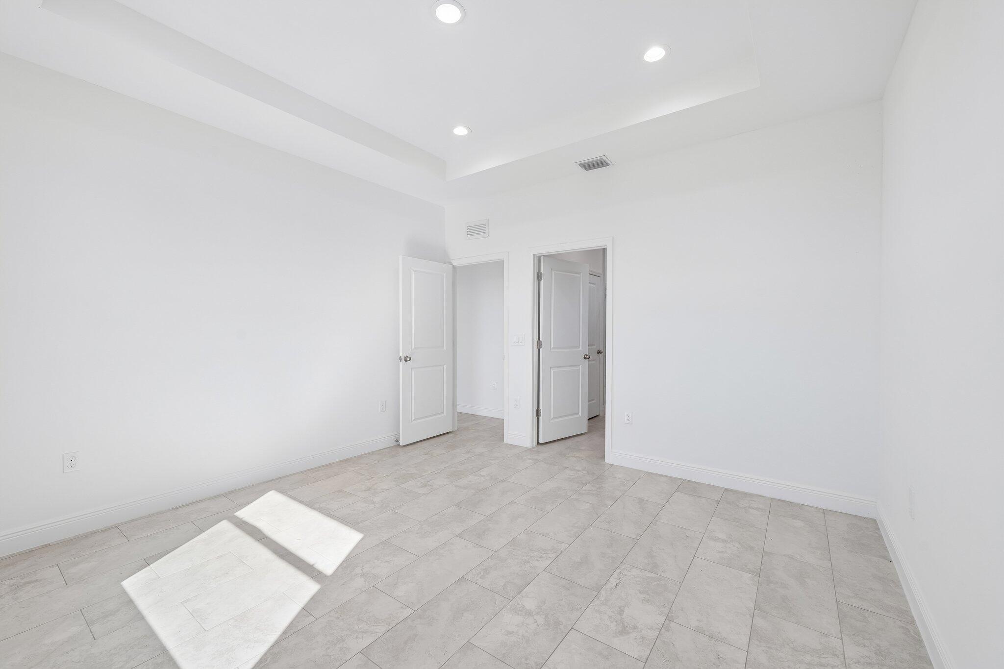 PORT LABELLE UNIT 8 - Residential