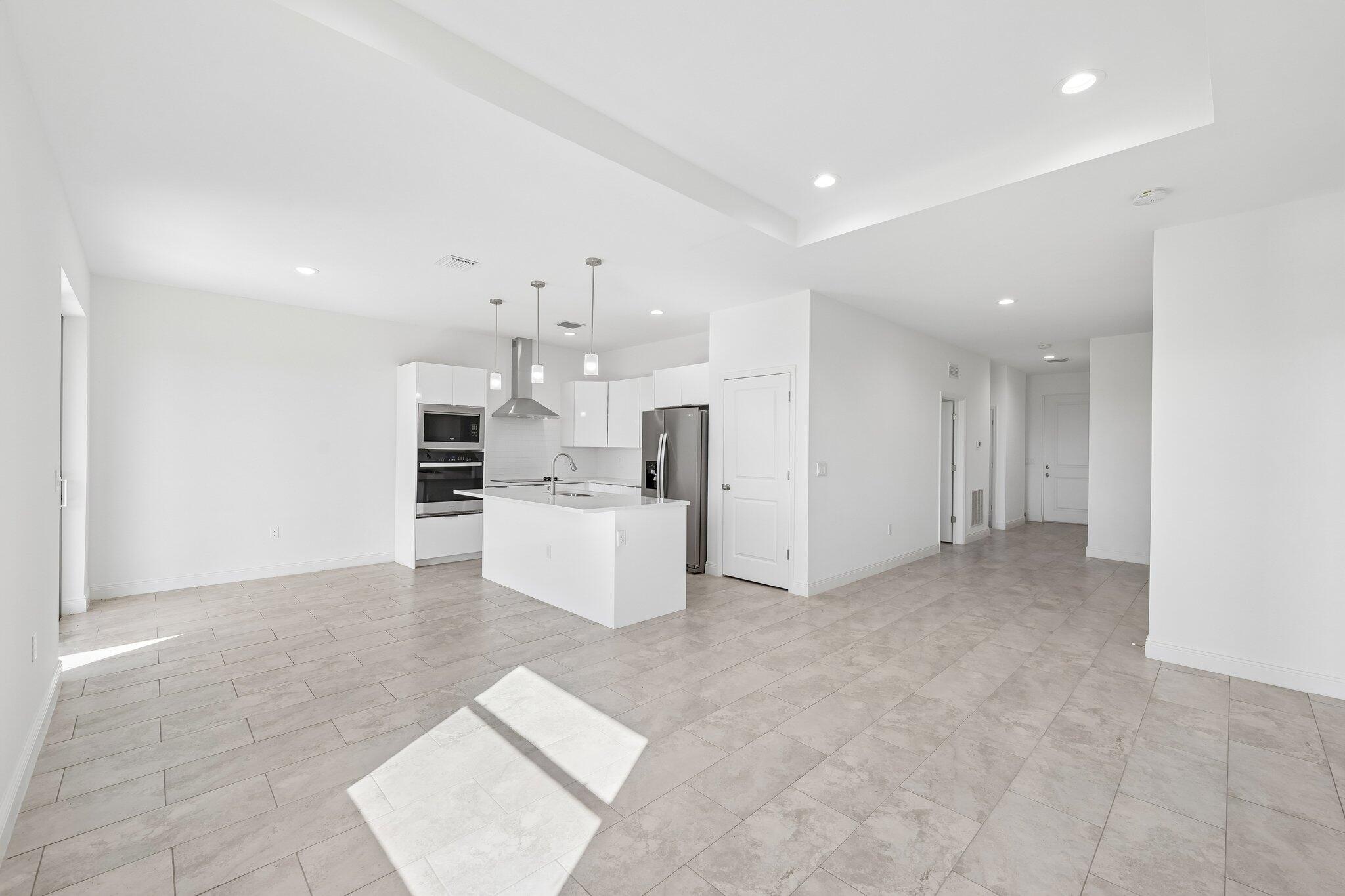 PORT LABELLE UNIT 8 - Residential