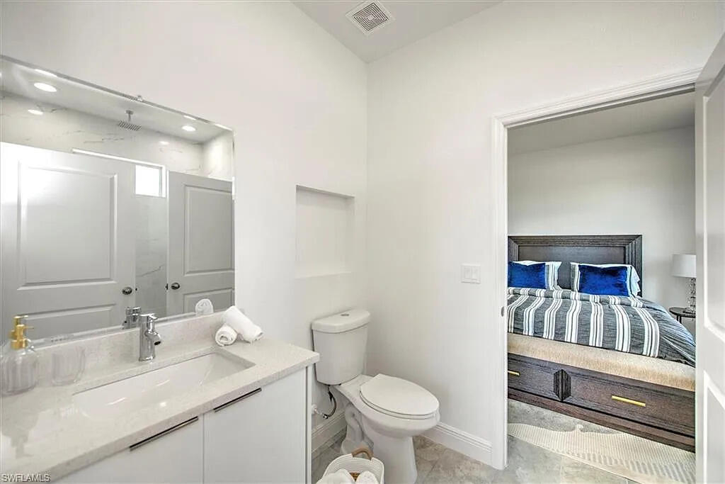 PORT LABELLE UNIT 8 - Residential