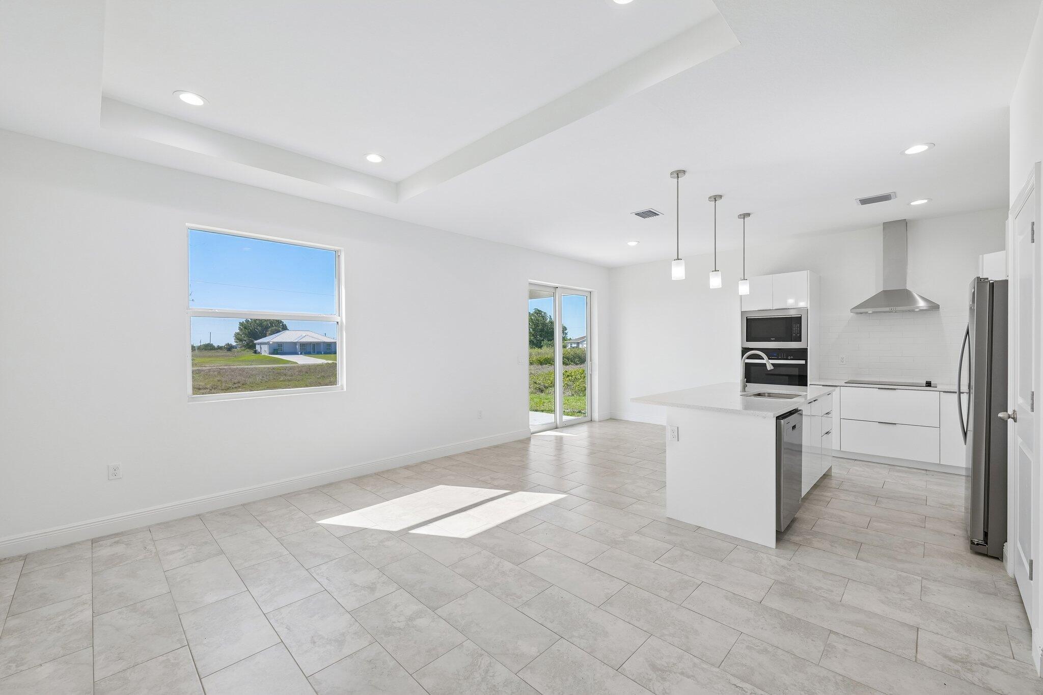 PORT LABELLE UNIT 8 - Residential