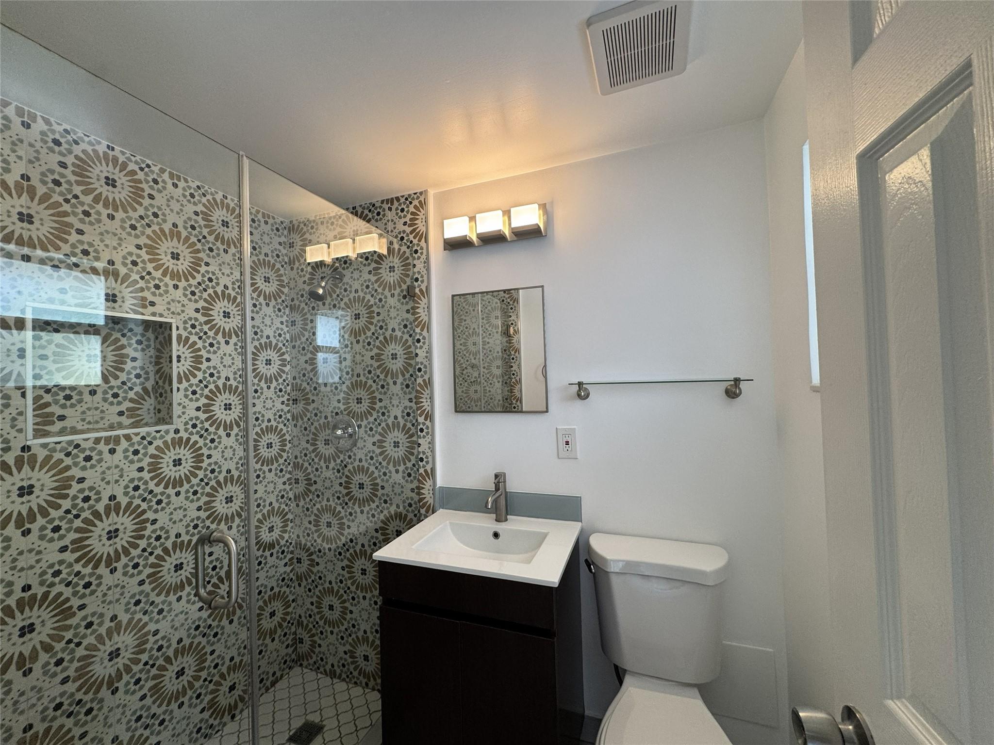 Ocean Beach Add 03 - Residential Lease