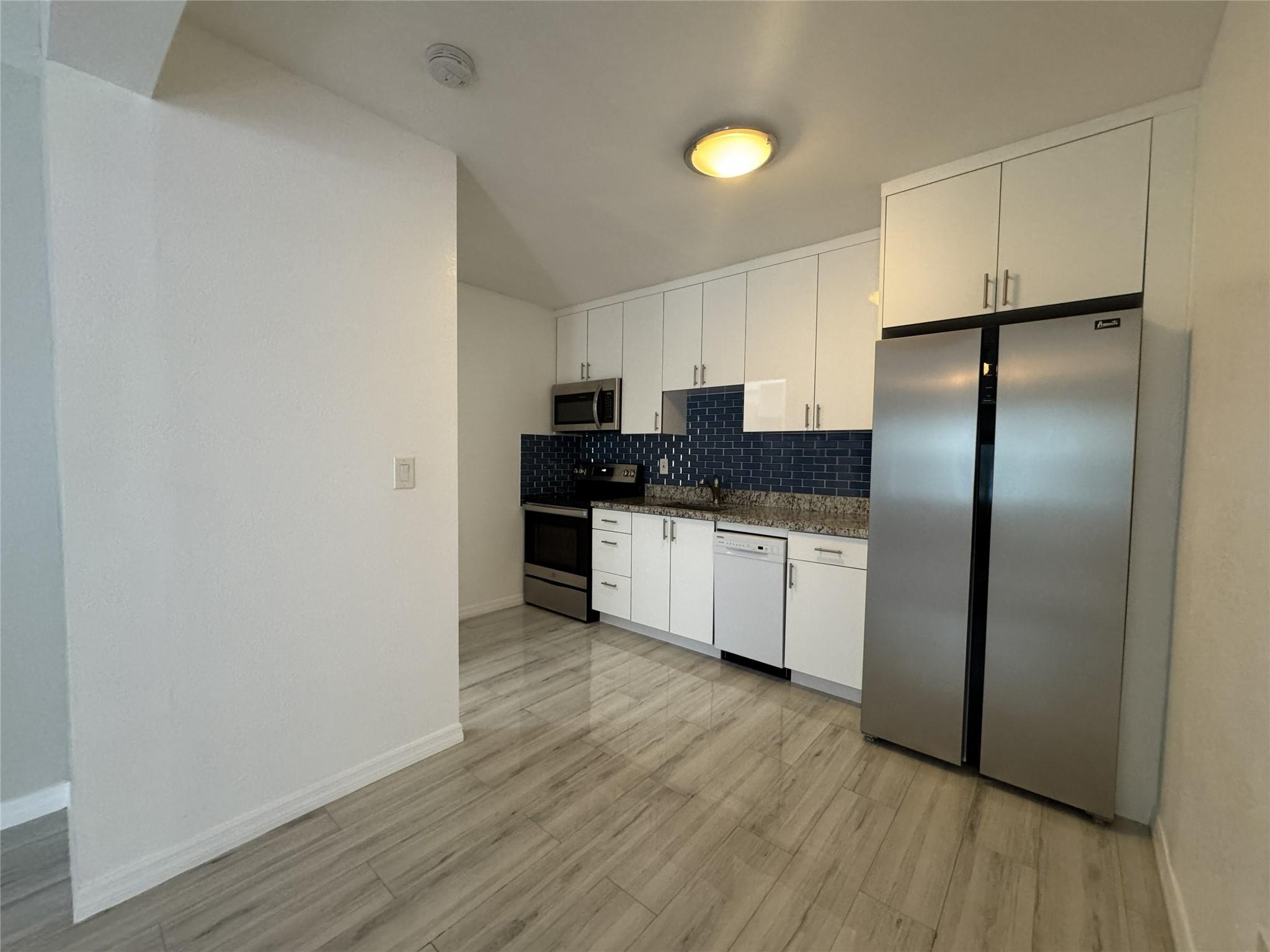 Ocean Beach Add 03 - Residential Lease