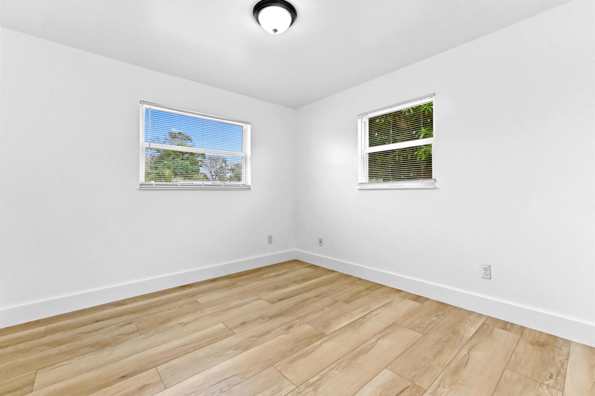 SHERWOOD FORREST - Residential