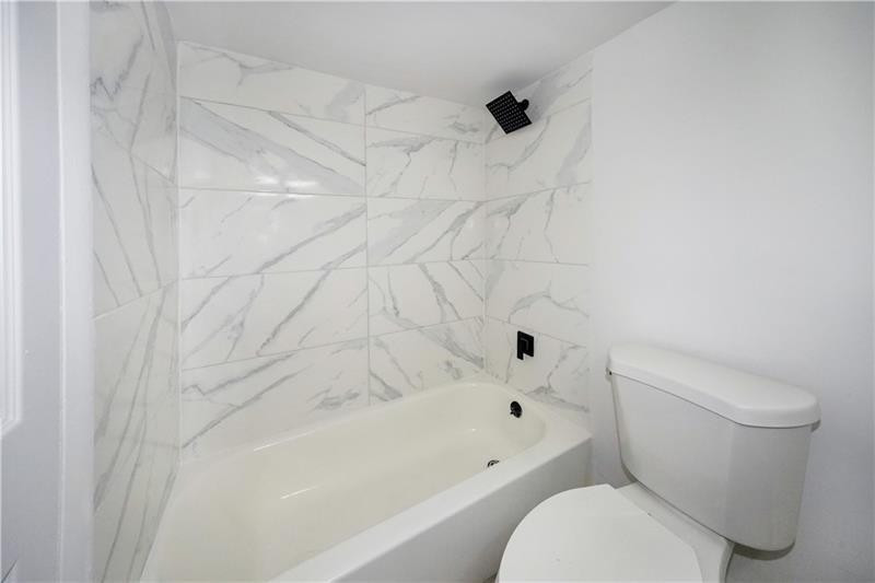 Country Gardens 1st Add - Residential Lease