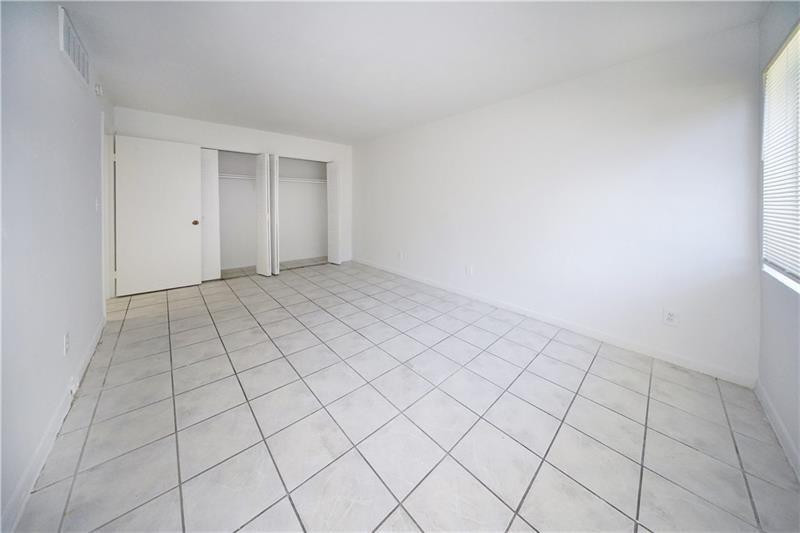 Country Gardens 1st Add - Residential Lease